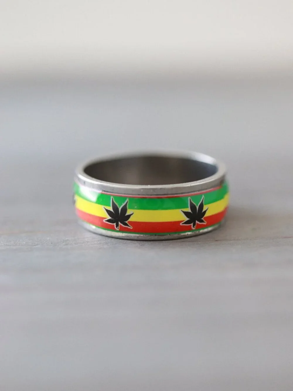 Leaf Design Green/Yellow/Red Men/Women Band Ring Silver Stainless Steel